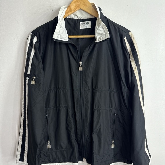 Vintage Chanel Black and White Jacket - Picture 2 of 8